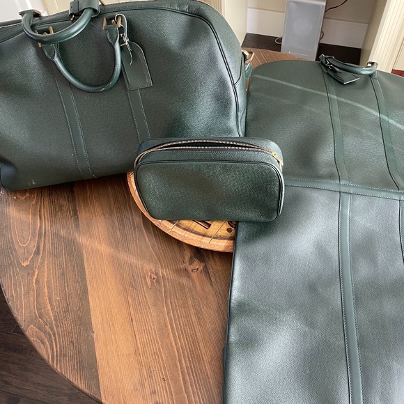 SOLD to a Repeat Customer in Victoria!! Louis Vuitton Taiga Leather Duffel - Picture 2 of 13